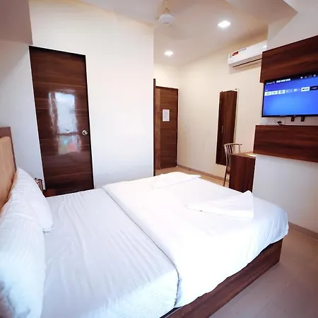Hotel Precious Pearl-3