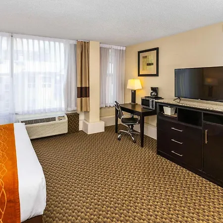 Comfort Inn & Suites Edmonton Downtown-2