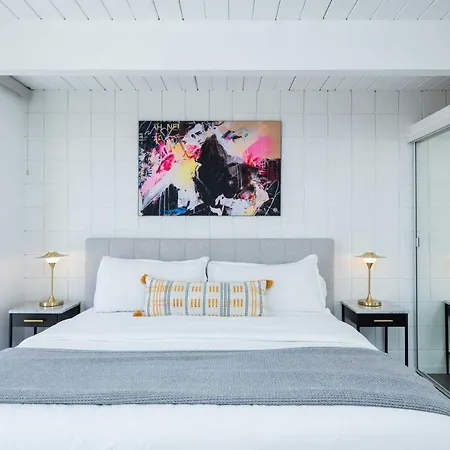 Modern Bungalow In Historic Ocotillo Lodge!-3