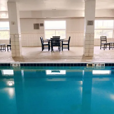 Country Inn & Suites By Radisson, Moline Airport-3