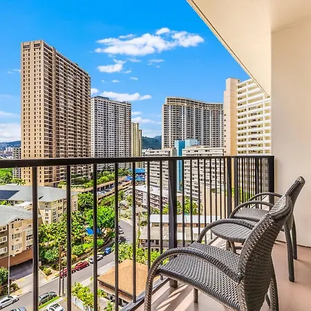 Castle At Palms At Waikiki-3
