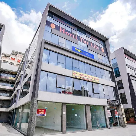 Fabhotel The Life, Surat Airport-2