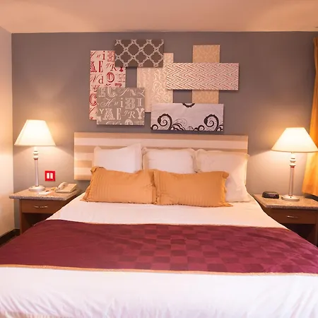 Ramada By Wyndham Near Seaworld / Mission Beach-2