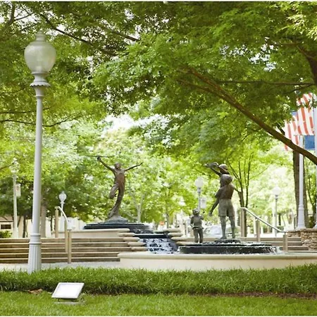 Hilton Garden Inn Atlanta-Buckhead-3