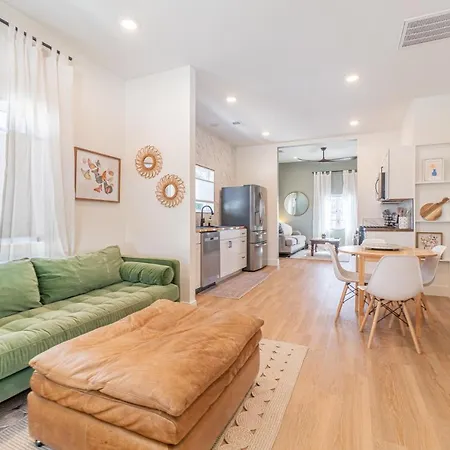 Reno Dream Cottage: Delightful 2-Bedroom Sanctuary-2