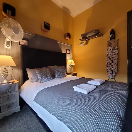 Stay - Gilmore Guesthouse-2