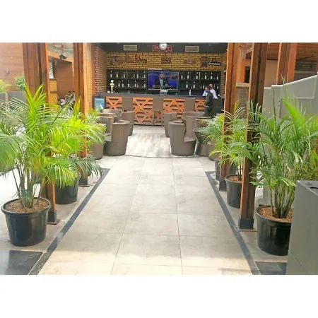 Hotel Jb Skyhilton Inn, Alambagh-3