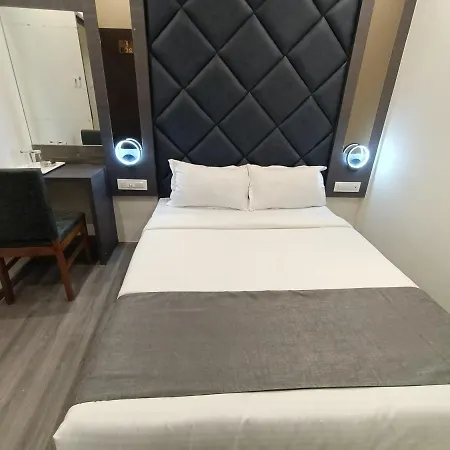 Hotel Classio Andheri - Near Dn Nagar Metro Station-2
