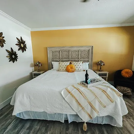 Woody Mountain Bed & Breakfast-2