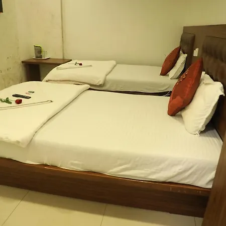 Hotel Shiv Leela Grand-2