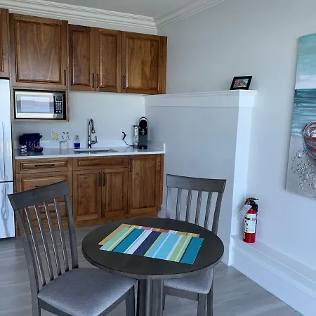 Ocean Front Private Suite-2