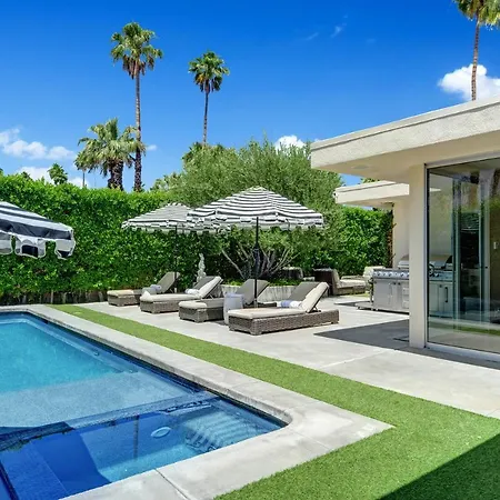 Canyon Palms Estate- Ultra-Luxe, Pool, Spa, Firepit, Outdoor Kitchen & More-3