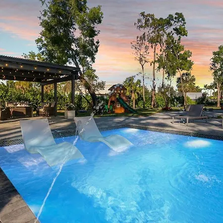 Round Beach House W Pool-3