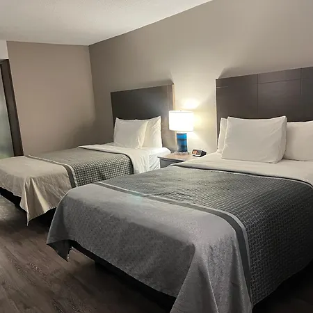 Travelodge Hotel By Wyndham Saskatoon-3