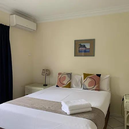 Koala Court Holiday Apartments-3