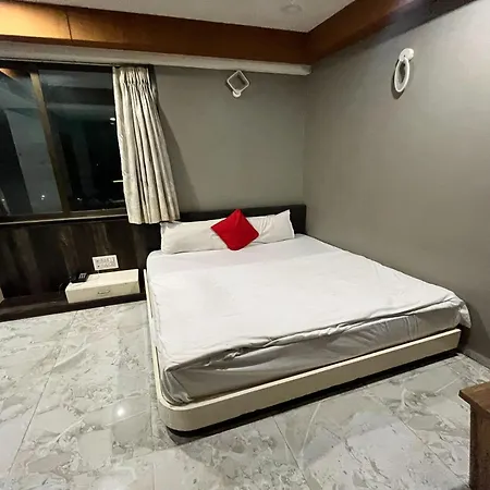 Hotel Om Balaji-3