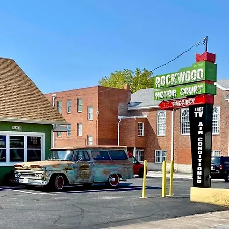 Rockwood Motor Court-3
