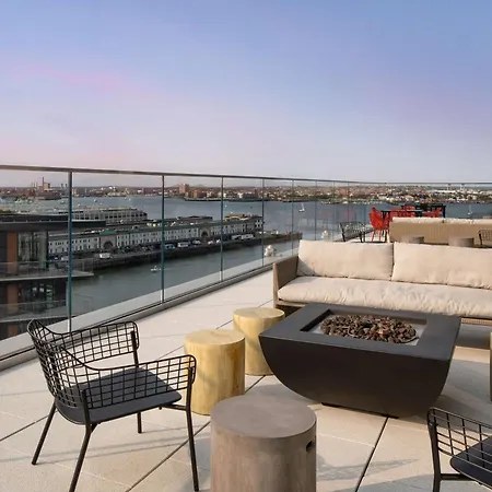 Hyatt Place Boston/Seaport District-2