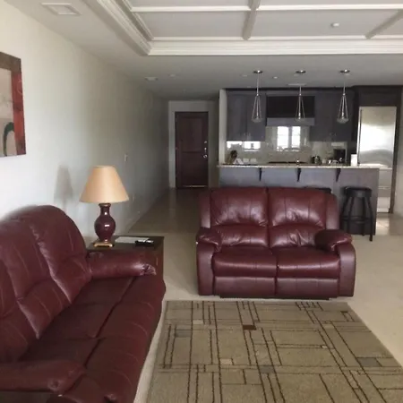 Spacious Furnished Suite At Peninsula Bay Resort-2