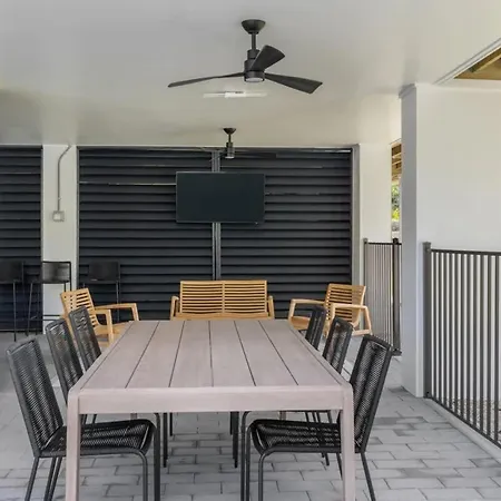 The Crestwood House - Private Heated Pool & Parking-3