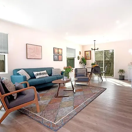 Beautiful 3 Bed 1 Bath Designer Home + Hot Tub-3
