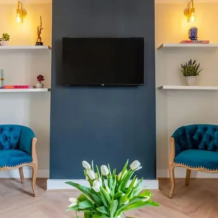 Modern & Comfortable Urban Home-2