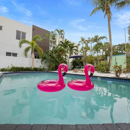 Las Olas Guest House-3