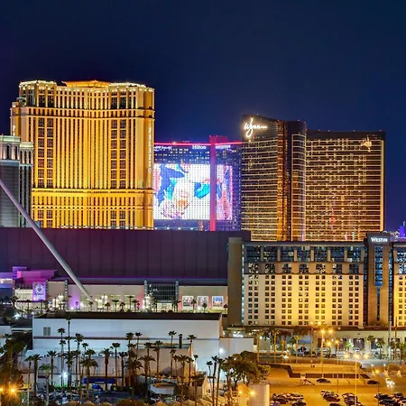 Balcony Strip View Suite * Mgm Signature Tower 3-3