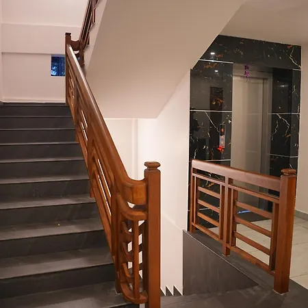 Silverstone Inn-2