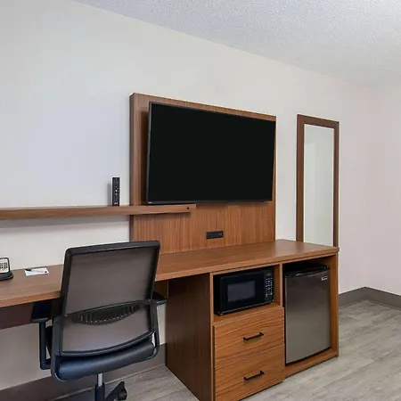 La Quinta By Wyndham Nashville Airport-3