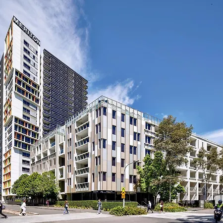 Meriton Suites Zetland-2