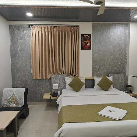 Cool Palace Hotels-2