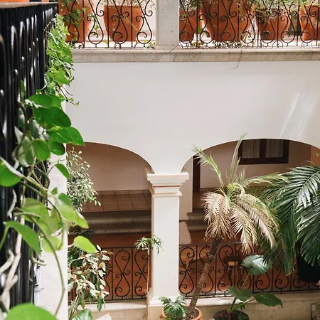 Los Pilares Hotel-3