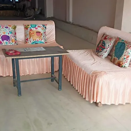 Oyo Hotel Radhe Krishna Marriage Hall-2