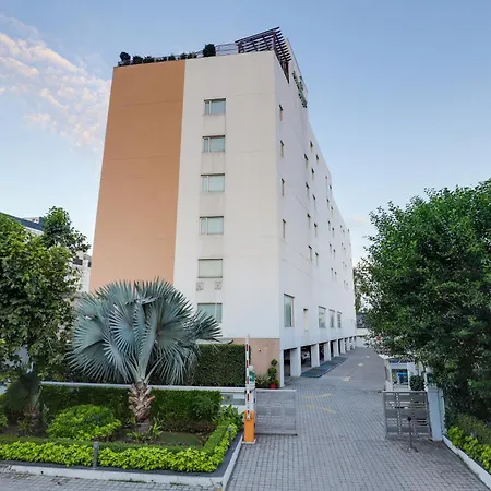 Lemon Tree Hotel Chandigarh-2
