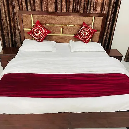 Zora Park Luxury Rooms-3
