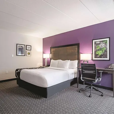 La Quinta Inn & Suites By Wyndham Portland Dt Maine Med-3