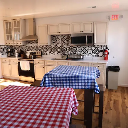 Duo Housing (Adults Only)-3