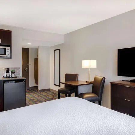 Days Inn By Wyndham Victoria Airport Sidney-3