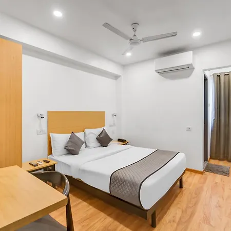 Upar Hotels Thoraipakkam, Omr-2