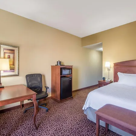 Hampton Inn & Suites Oklahoma City - South-3