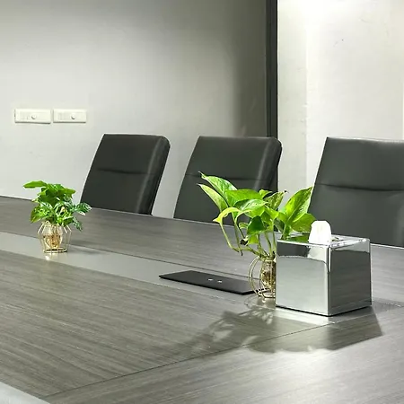 Manhattan Business Hotel, Male-2
