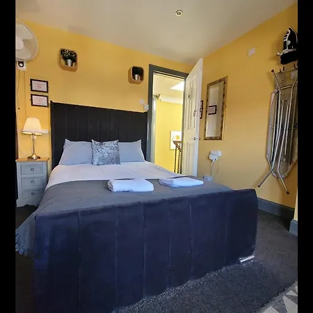 Stay - Gilmore Guesthouse-3