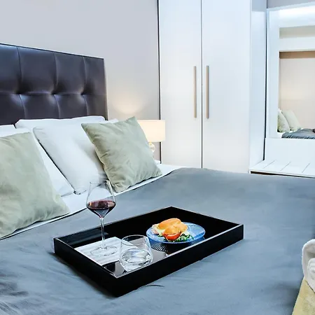 Firenze Rooms Cathedral B&B-2