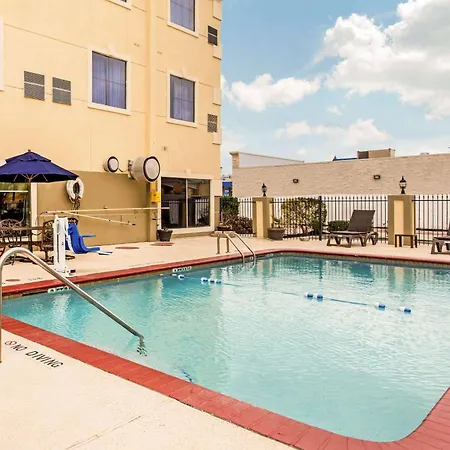 Comfort Suites Humble Bush Intercontinental Airport-2