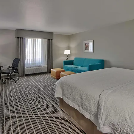 Hampton Inn & Suites Albuquerque Airport-3
