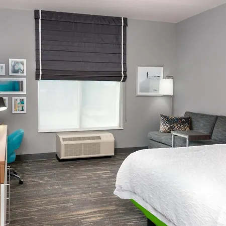 Hampton Inn & Suites Tallahassee Capitol-University-2