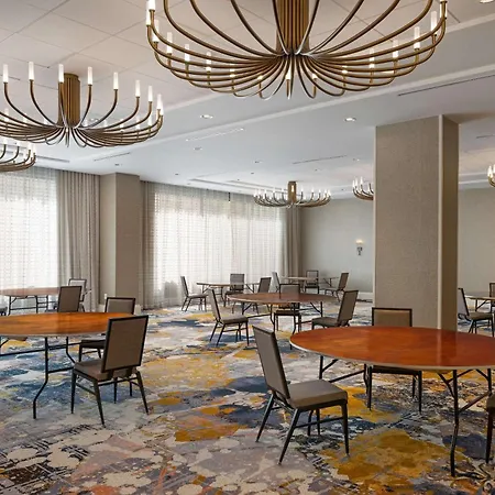 Embassy Suites By Hilton Atlanta Buckhead-3
