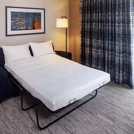 Hampton By Hilton At The Boston Seaport District-2