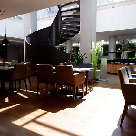 Hilton Garden Inn Frankfurt City Centre-2